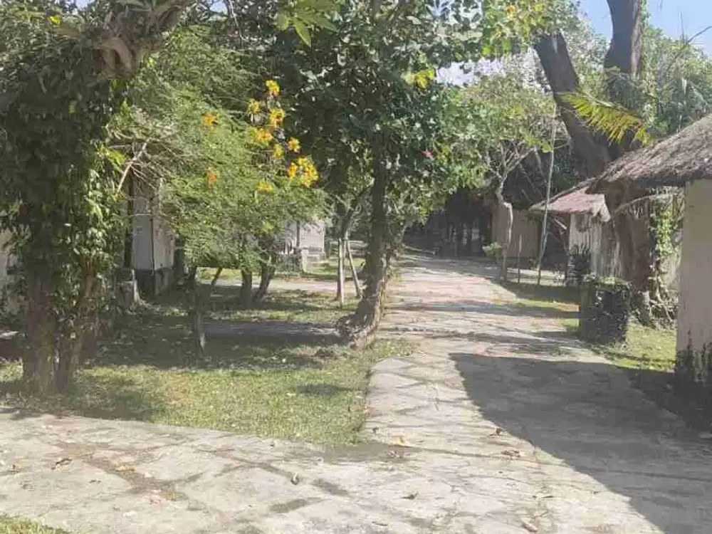 tanah jalan kaki ke pantai Sanur bali