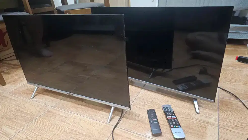 Bundling 2 Smart TV merk Coocaa 32