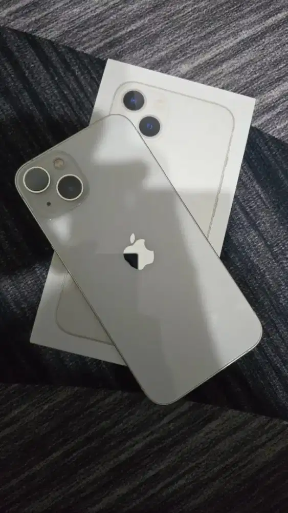 Iphone 13 128 Gransi resmi indonesia mulus 98%