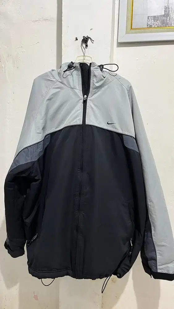 Jaket Running Nike