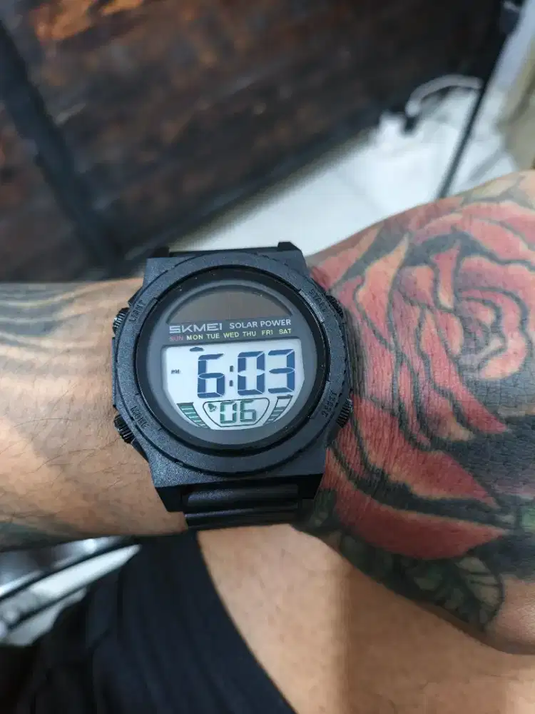 jam skmei tenaga solar matahari