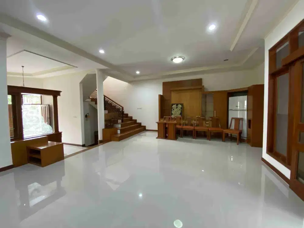 disewakan rumah full furnished setra duta