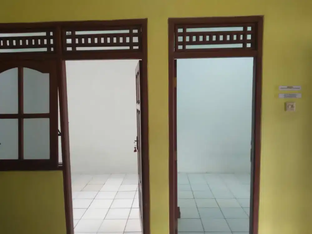 Kost Putra Bu Linda Dipatiukur