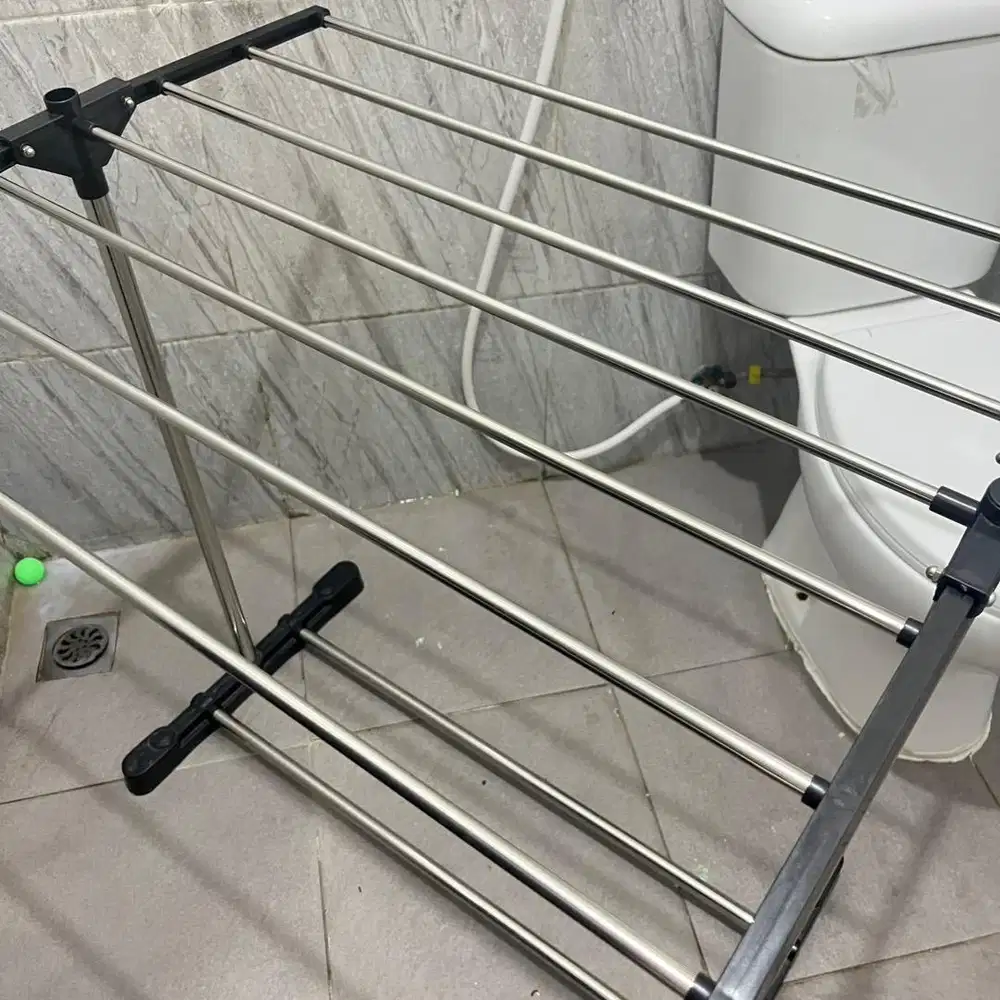 Jemuran handuk pakaian sepatu anti karat seperti baru