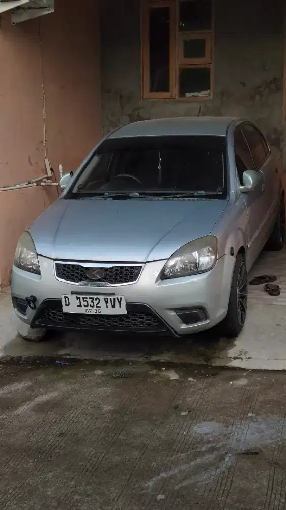 KIA RIO SE 1.4 MT sedan 2011