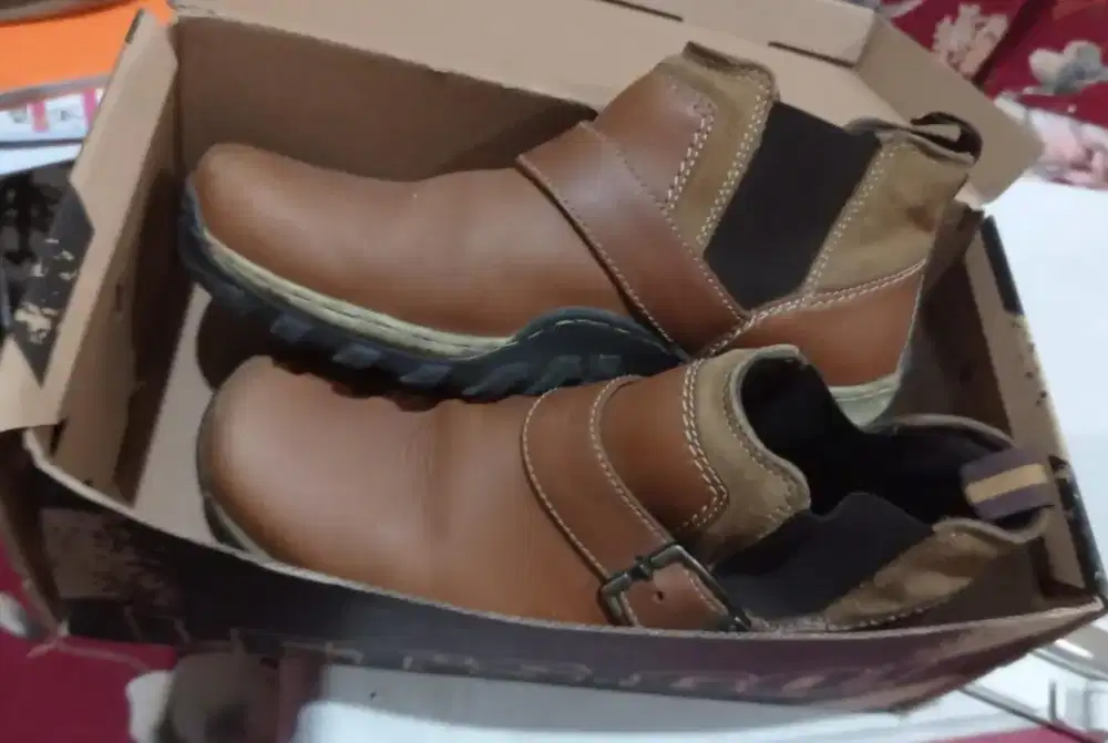 DIJUAL SEPATU Pakalalo size 40 ori