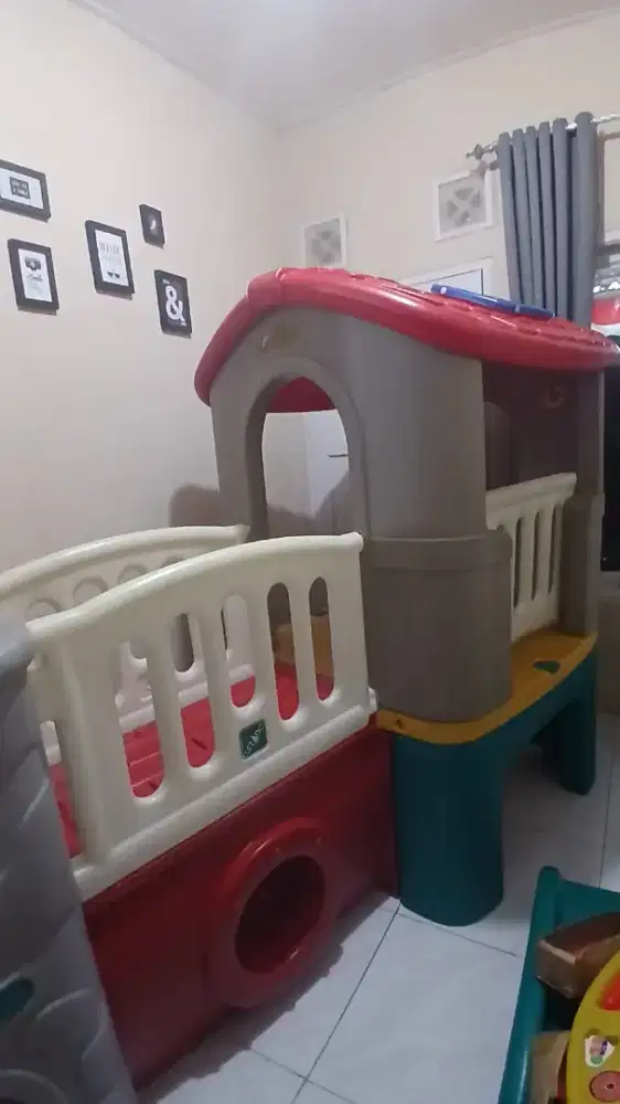 Perlengkapan Playground