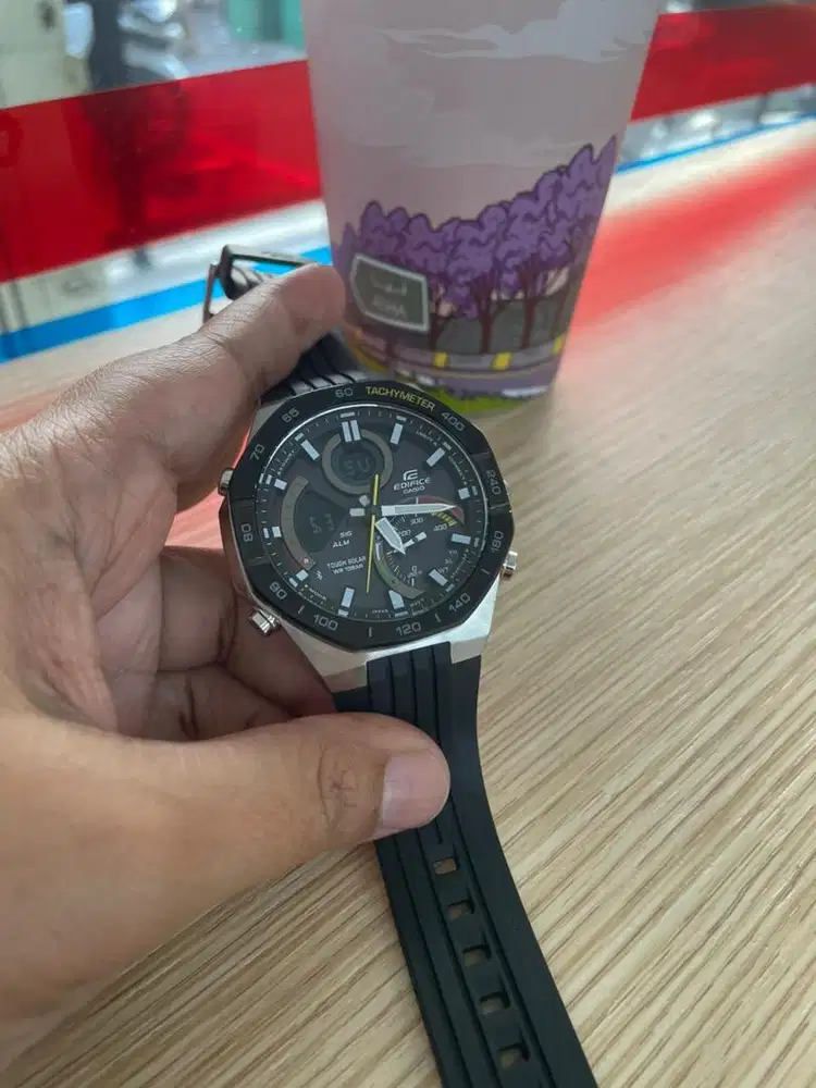 Jam tangan pria Seiko Edifice