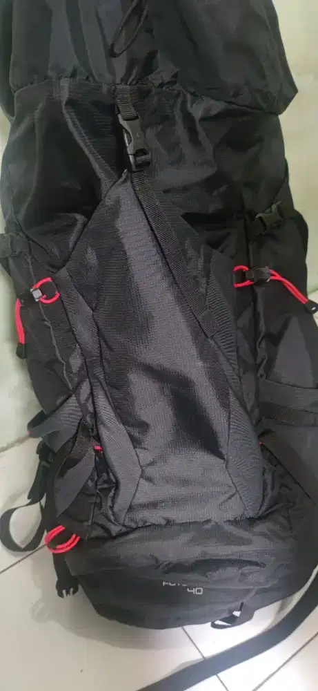 Tas gunung carrier deuter futura pro 40