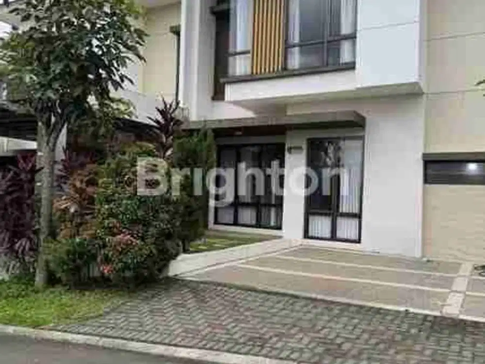 RUMAH CANTIK 2 LANTAI FULL FURNISHED SIAP HUNI