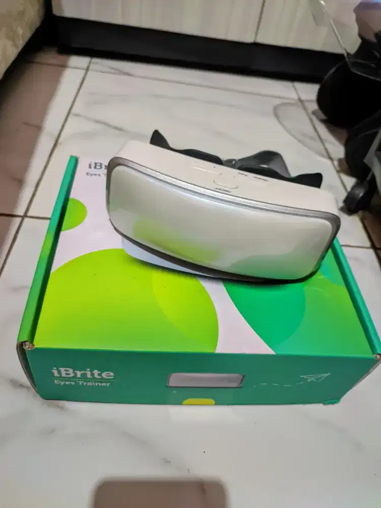 iBrite alat terapi mata