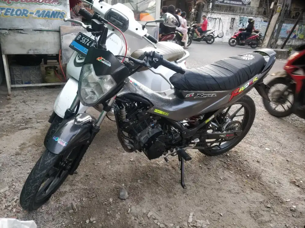 Suzuki satria di jual