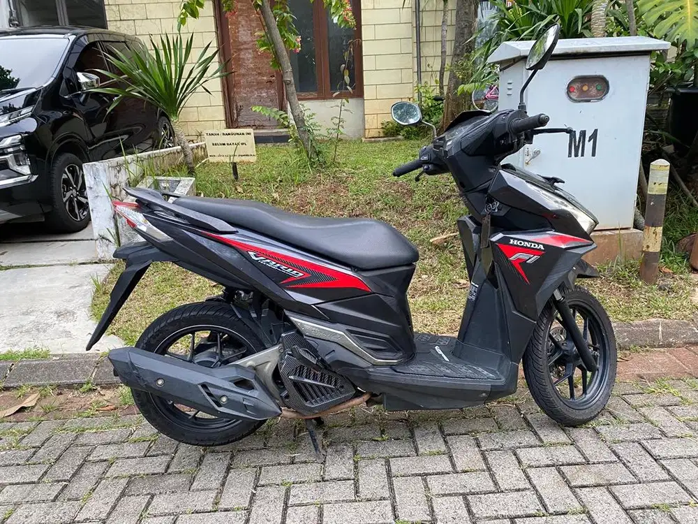 Honda Vario 2015 Hitam 125 cc Low KM Plat F