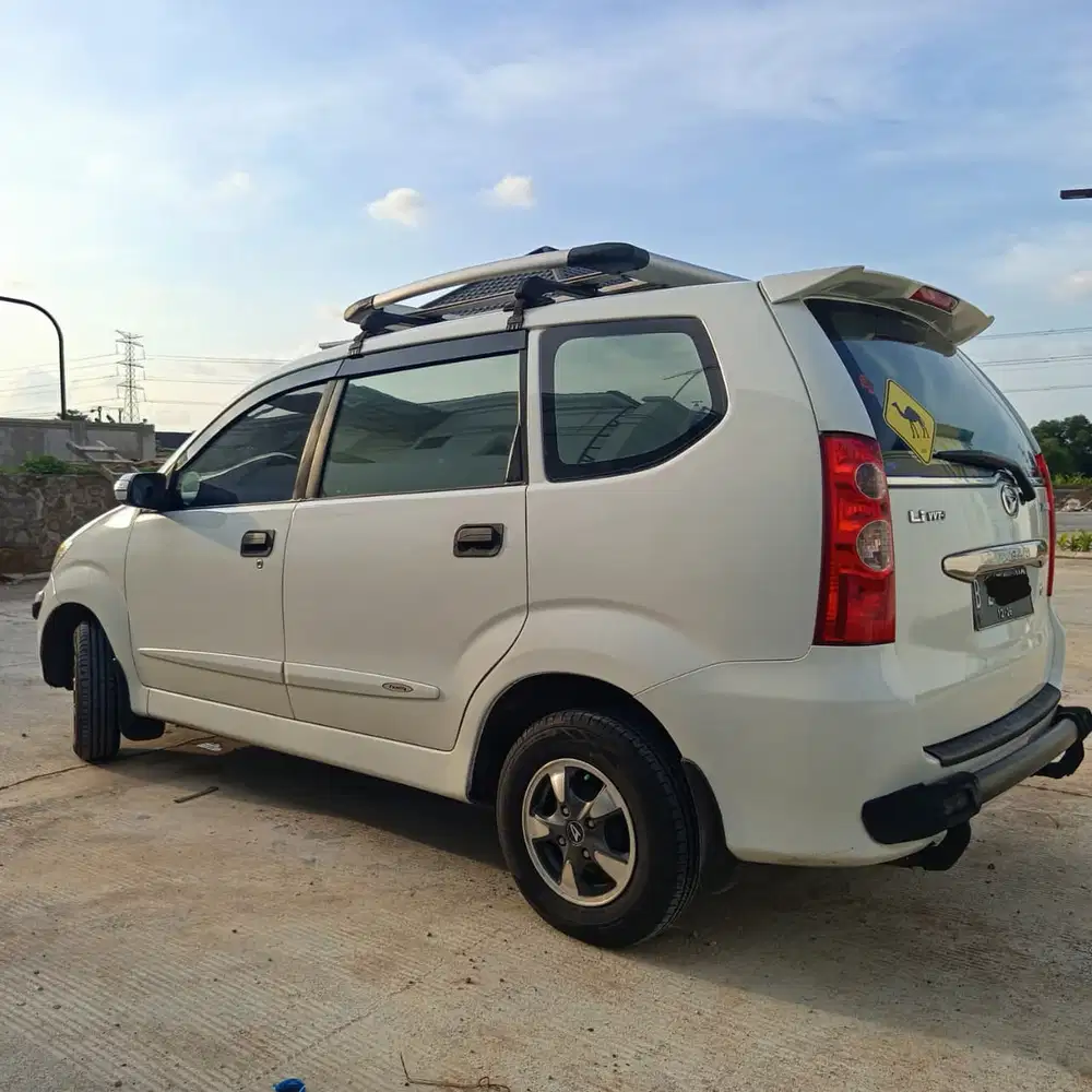Daihatsu Xenia 2008 Bensin 1000 cc istimewa