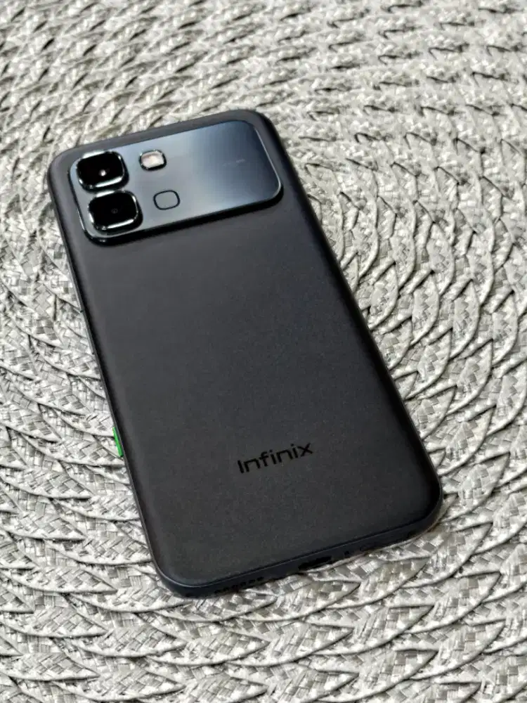 Infinix note edge 5g 8/256 gb
