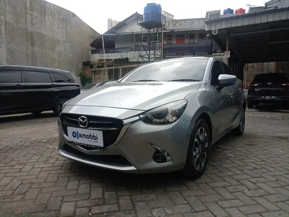DP MURAH Mazda 2 1.5 R Skyactiv Bensin-AT 2017  CWGYB