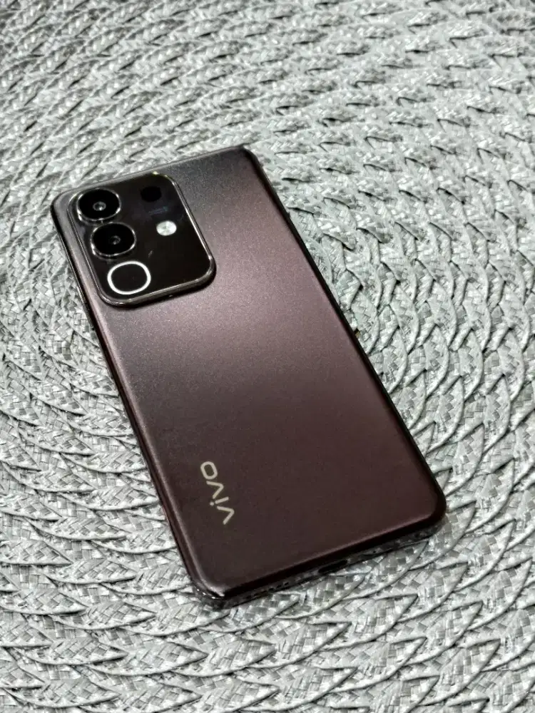 Vivo y29 8/128 gb coklat