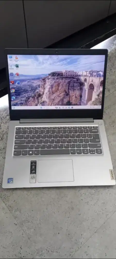 Laptop Lenovo ideapad slim 3