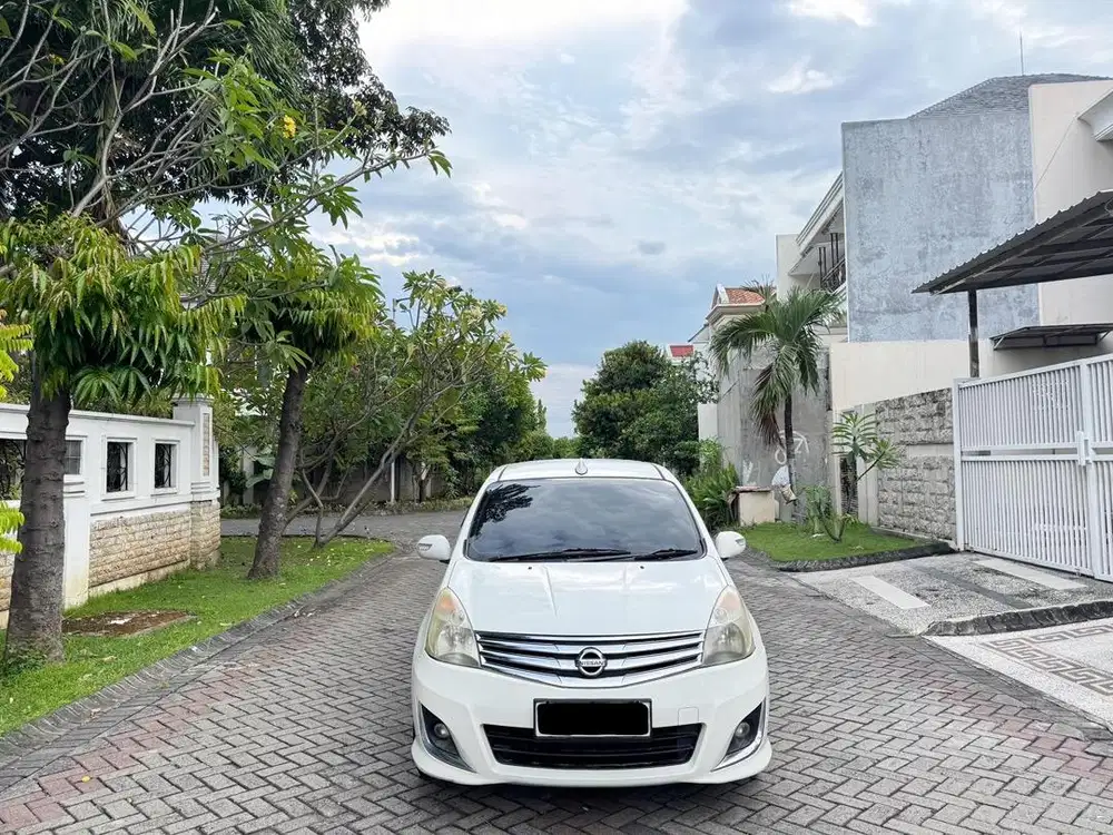 Nissan Grand Livina 1.5 XV Ultimate Matic 2013 Putih Plat B