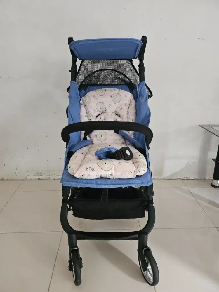 Dijual Stroller warna biru