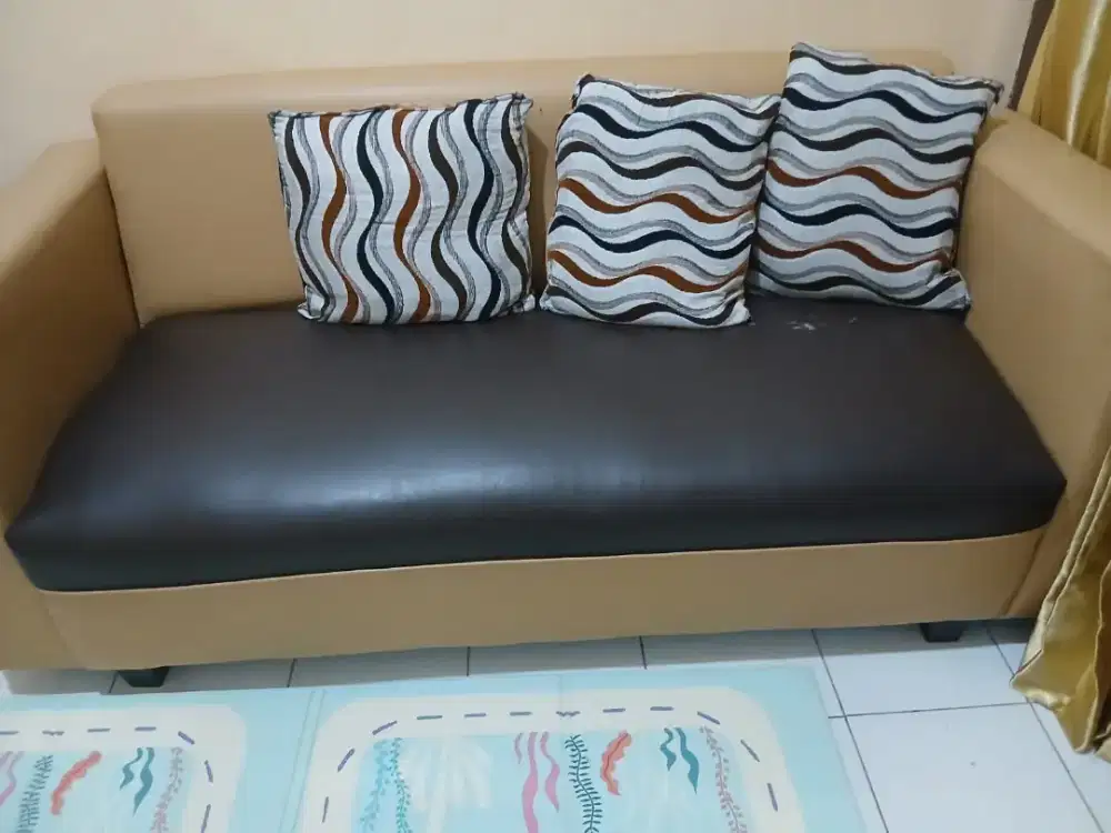 Jual borongan springbed dan sofa kondisi bagus murah cuma 1.2 nego