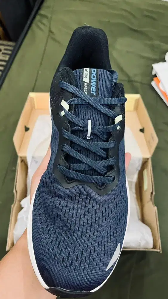 Sepatu Baru Pria No. 41