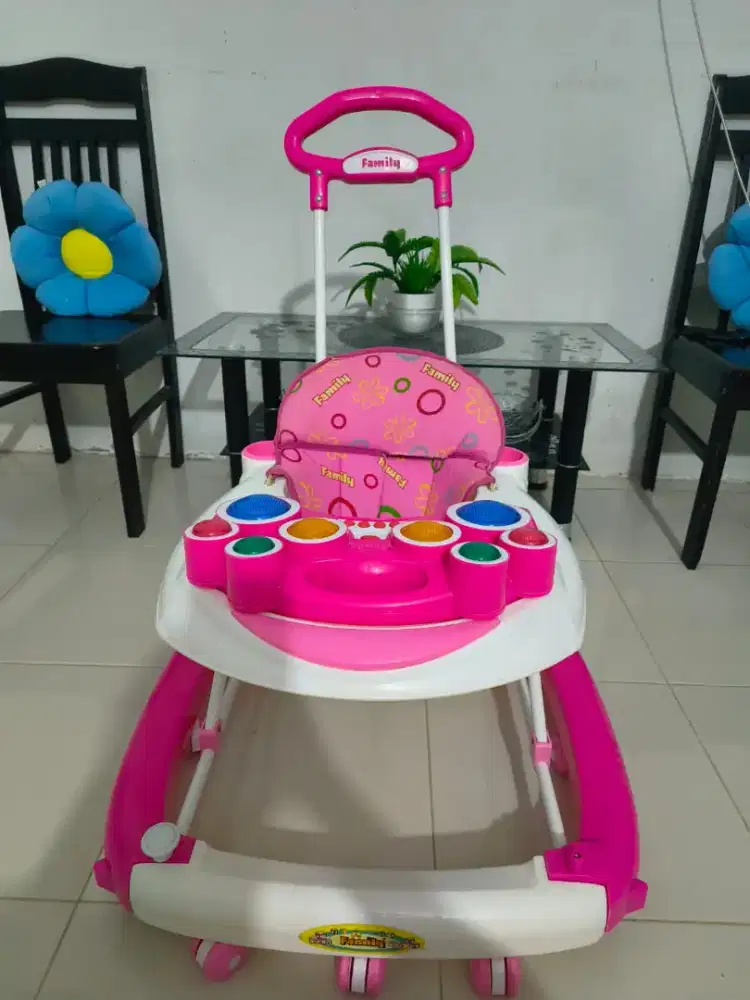 Dijual baby walker family