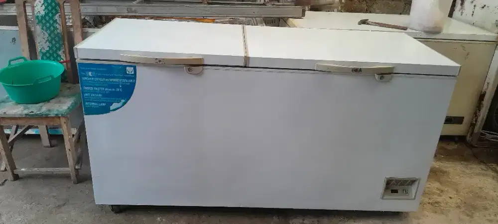 Freezer Box GEA 600 L