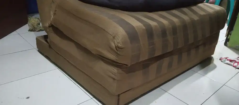 Gratis sofa bekas