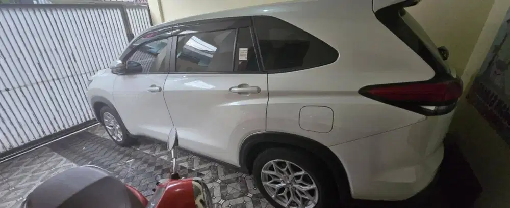 Toyota Kijang Innova 2023 Bensin