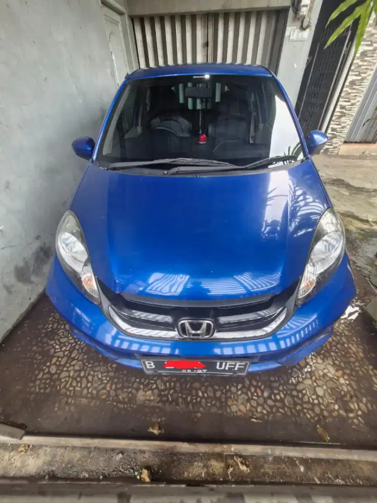 Honda brio 2017 warna biru