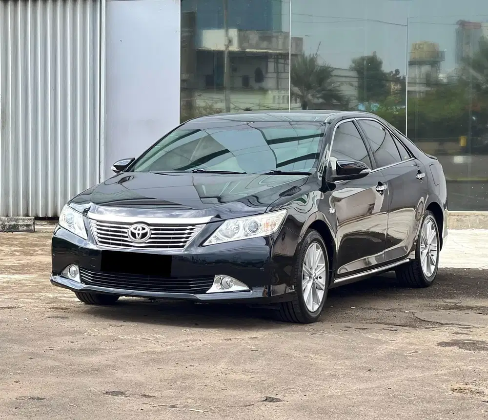Toyota Camry V 2.5 AT 2014