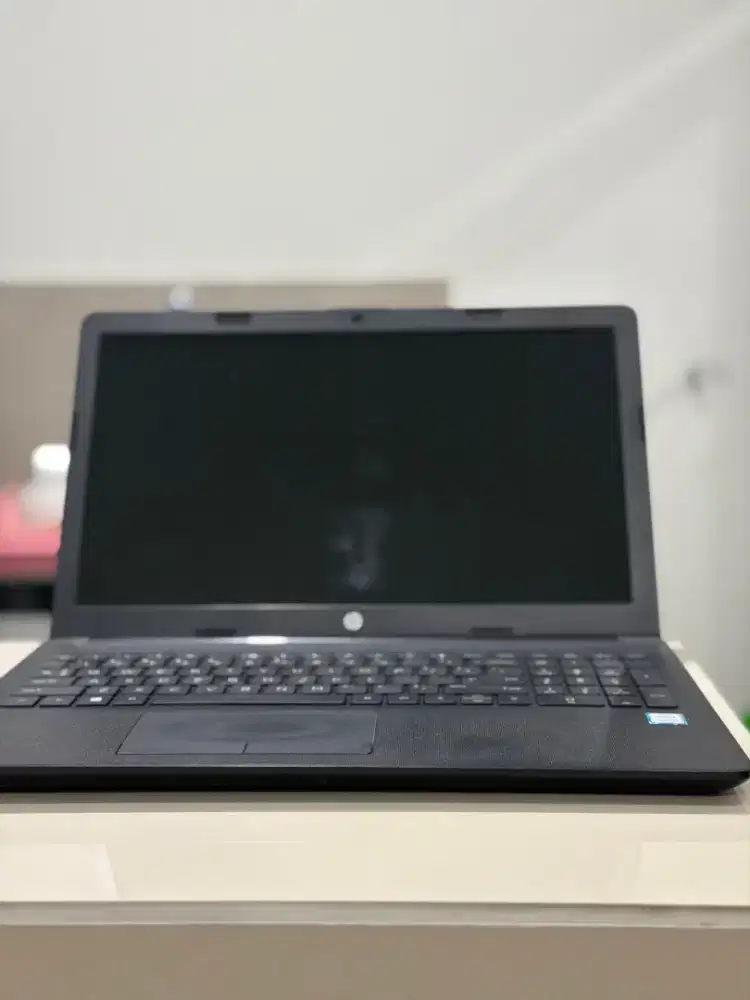 Laptop HP intel core i3 gen 7 . Warna Hitam. Fullset
