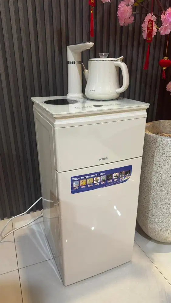 Kris Dispenser air bottom loading dengan kettle & tea maker