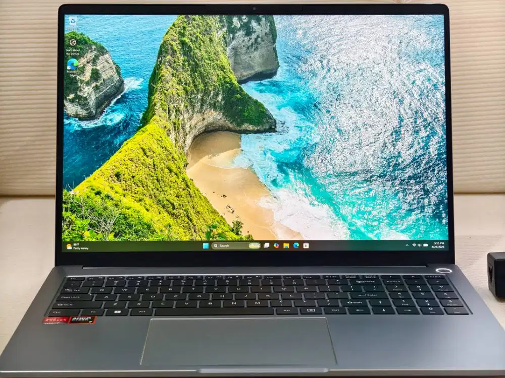 LAPTOP GAMING RYZEN 7 8845HS RAM 16GB DDR5 512GB ABEX SAPPHIRE RZ16C