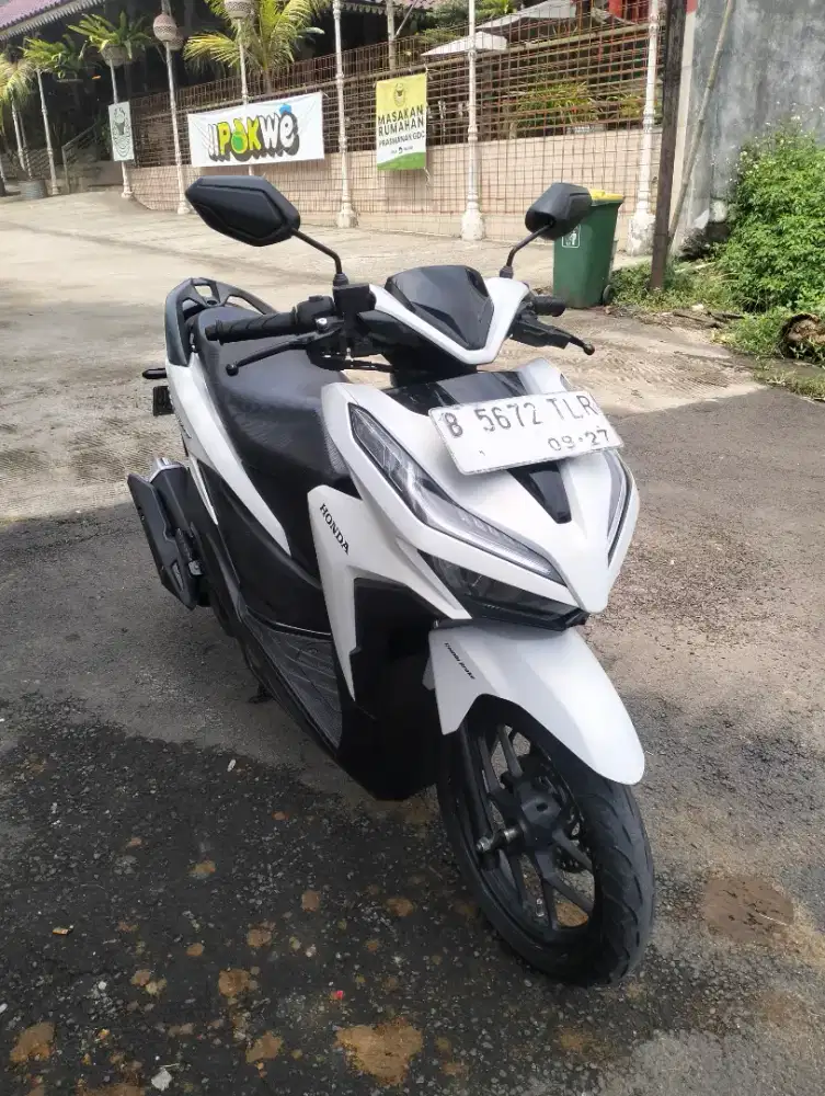 Vario 125 tahun 2022,lengkap ,mulus