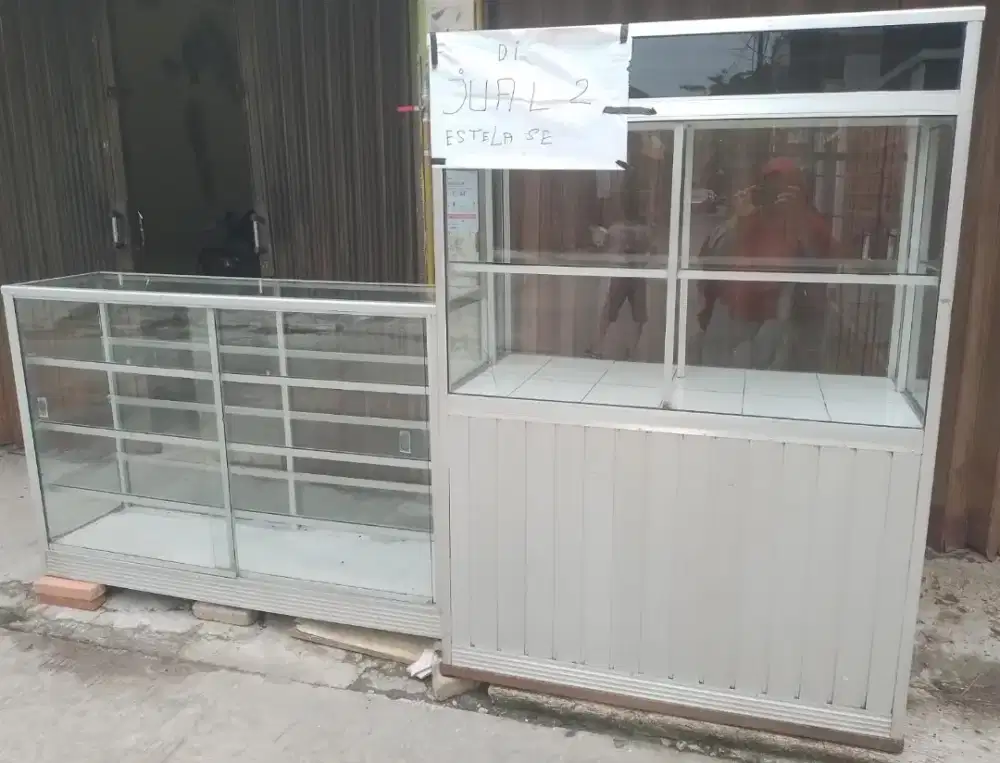 Di jual murah Etalase bekas bisa untuk jual makanan ataupun warungan.
