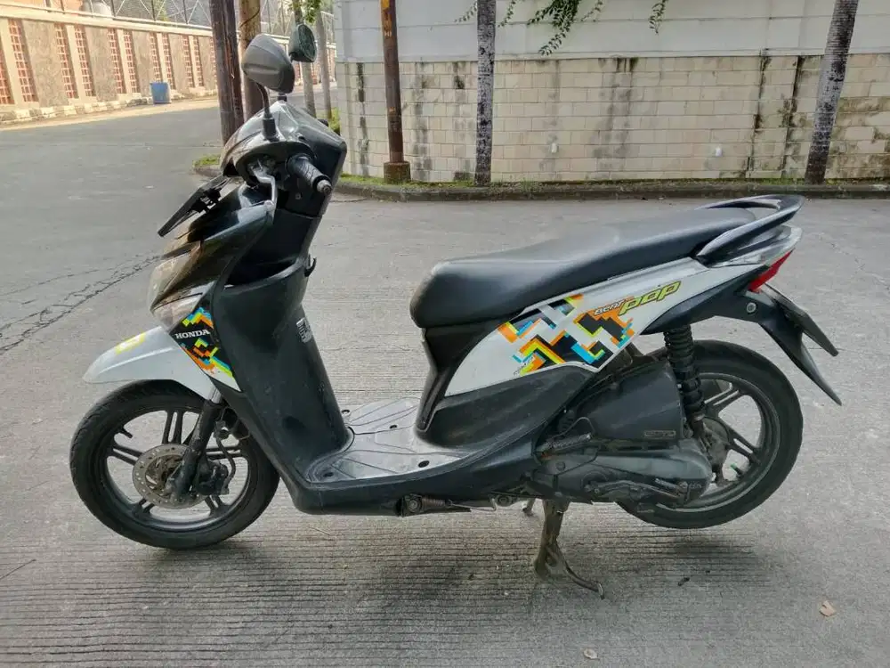 Honda Beat 2018, Tangan Pertama, Full Original, Plat B Jakarta Utara