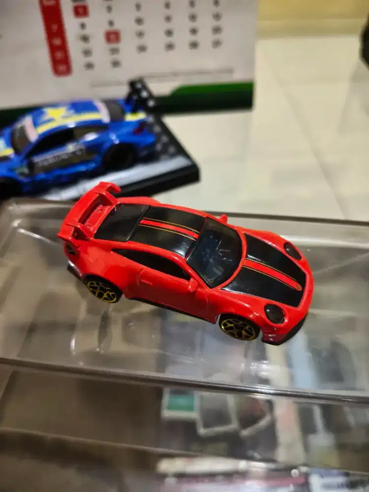 Hotwhells Porsche Merah