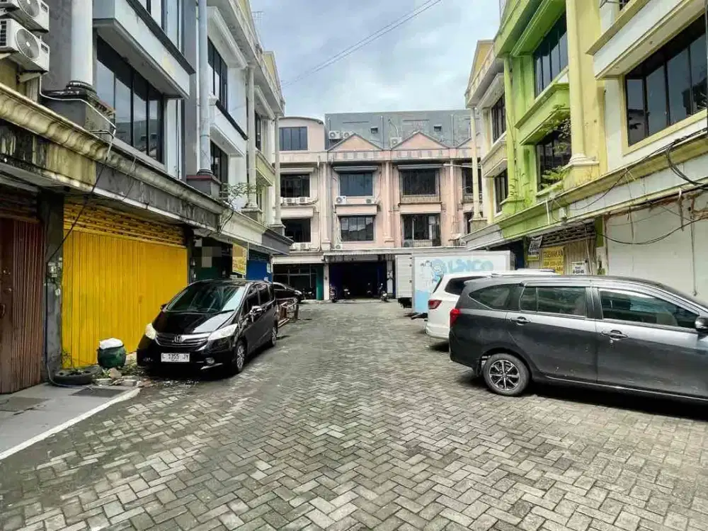 ruko gateway jual murah siap pakai strategis nol jalan Raya Waru Sidoarjo