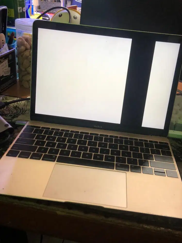 Macbook air retina bekas minus