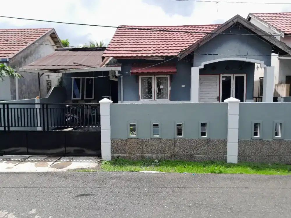 Disewakan rumah  24 jt / tahun nego