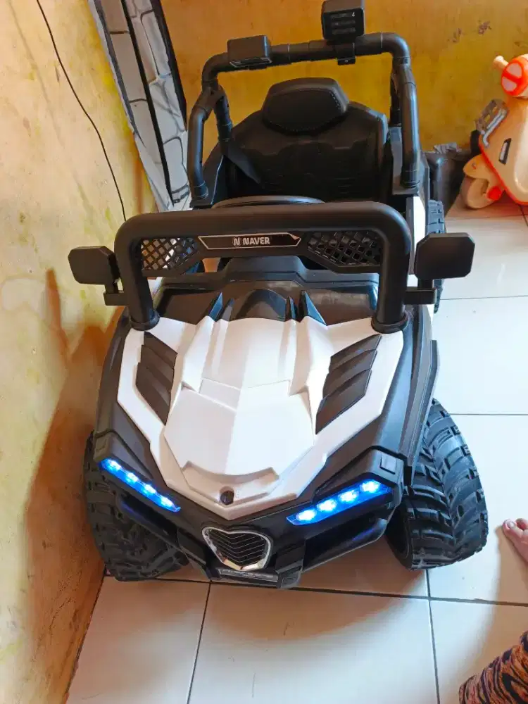 Mobilan anak bisa di naikin ban karet