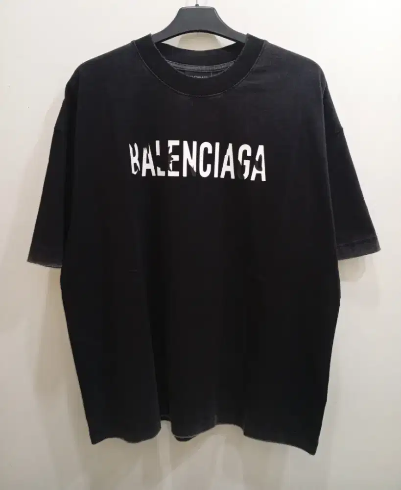 BALENCIAGA WASHED LOGO BLACK T-SHIRT