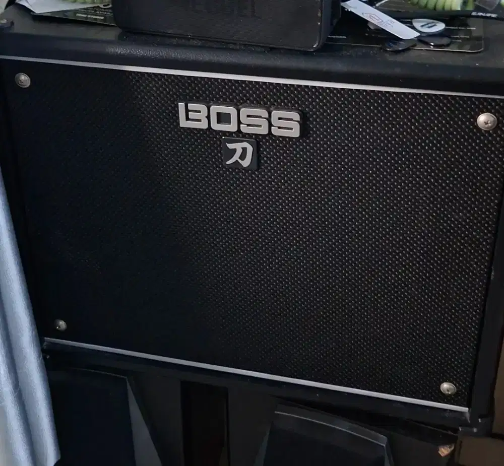 Ampli  Gitar Boss Katana