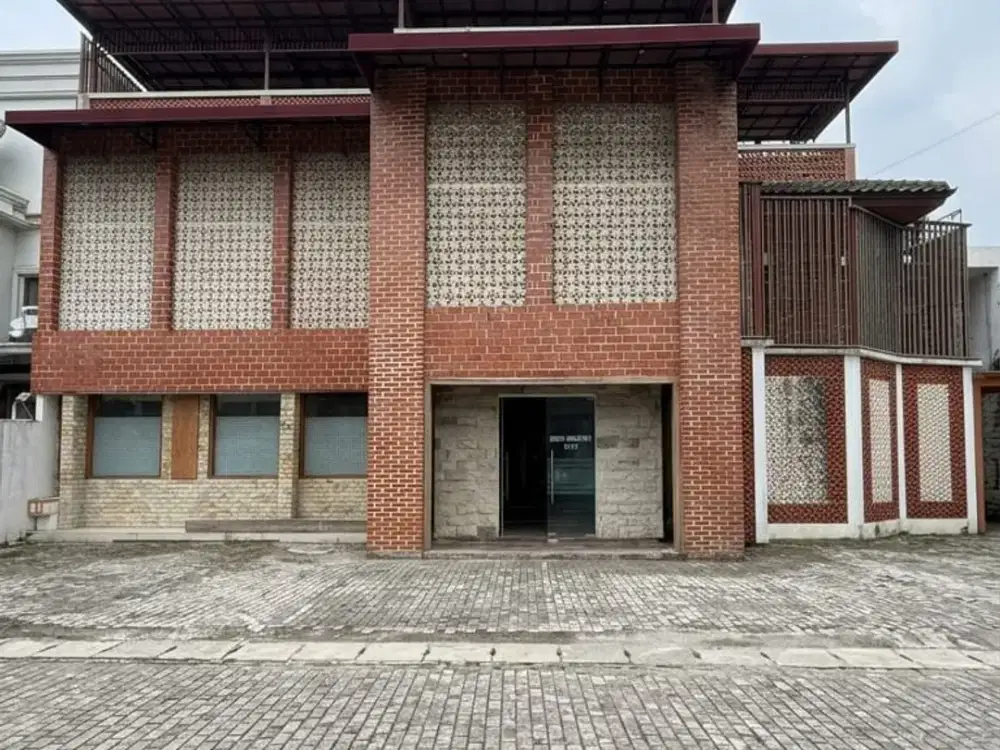 GEDUNG MINI BUILDING KEMANG CIPETE EX HOTEL PARKIR LUAS COCOK UNTUK USAHA KOMERSIL