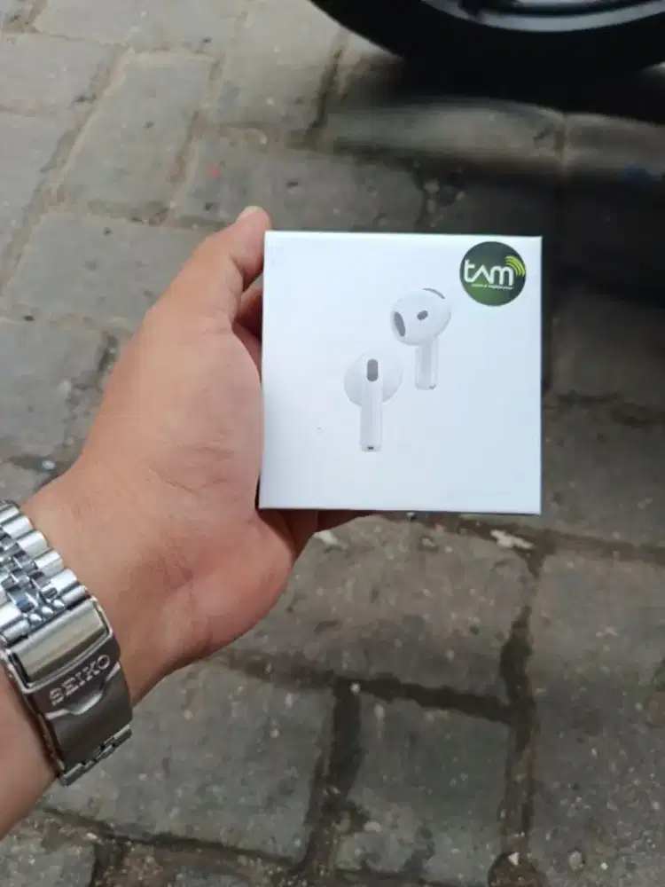 airpods 4 with anc original like new