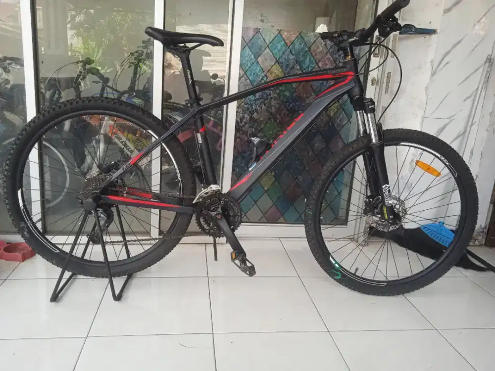 Sepeda gunung MTB thrill vanquish 1.0 hidrolic uk27, 5 inch