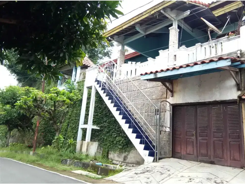 Rumah 2 Lt dibawah NJOP di Jl Karonsih Utara Raya Ngaliyan
