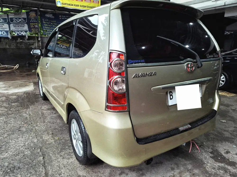 Toyota Avanza 2005 Bensin